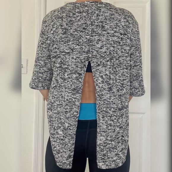 Open Back Sweater - Picture 6 of 7